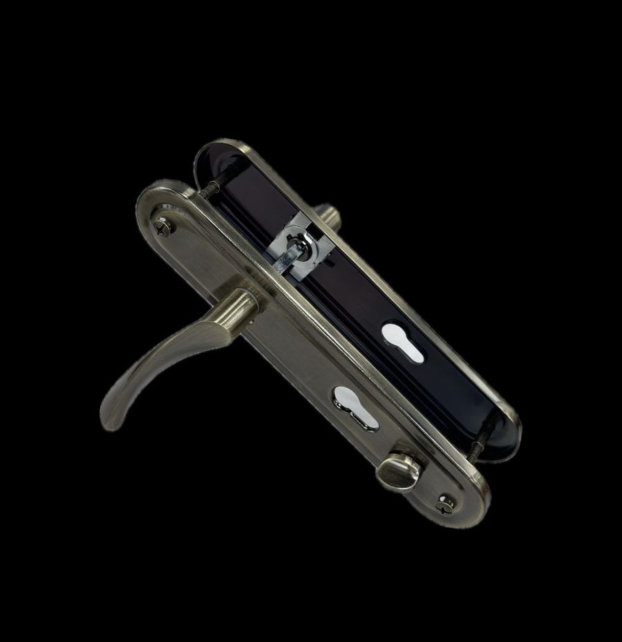 Ручка на планке ПОРТЕ L8023K-R AB